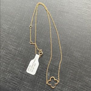 Brand new clover necklace